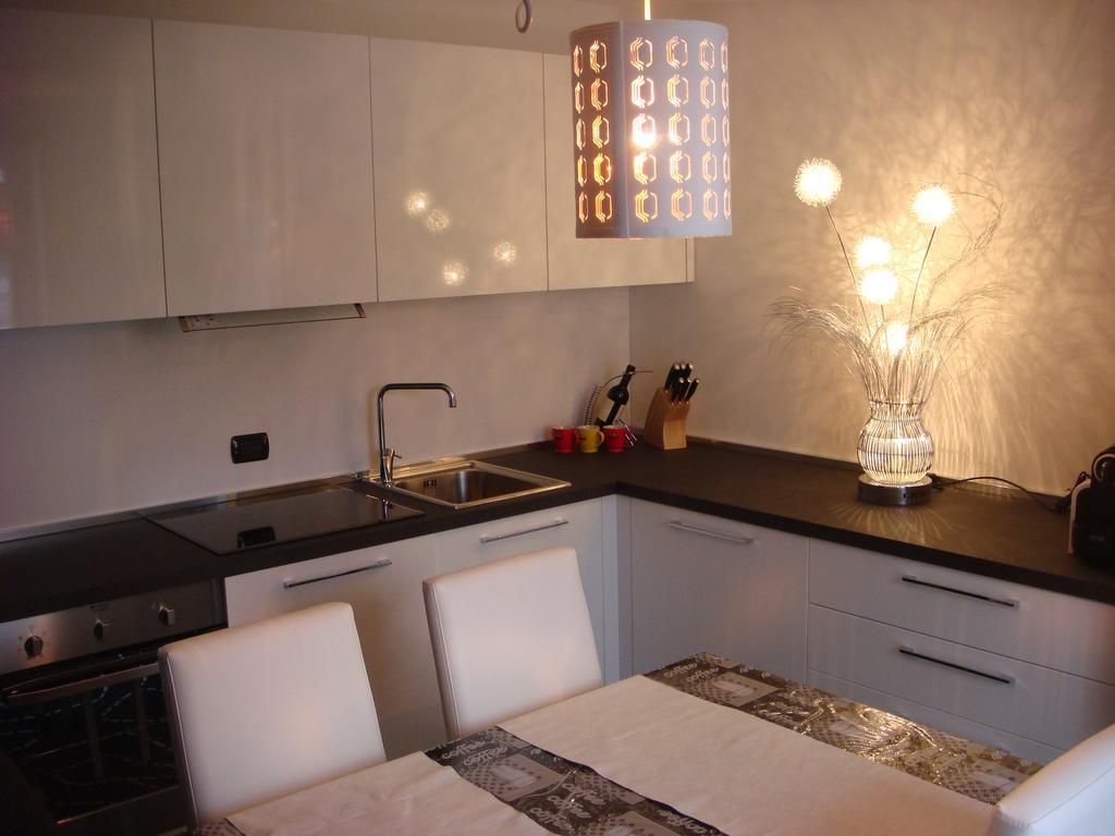 Ferienwohnung New Luxury Attic Santa Giulia Expo Mailand Zimmer foto